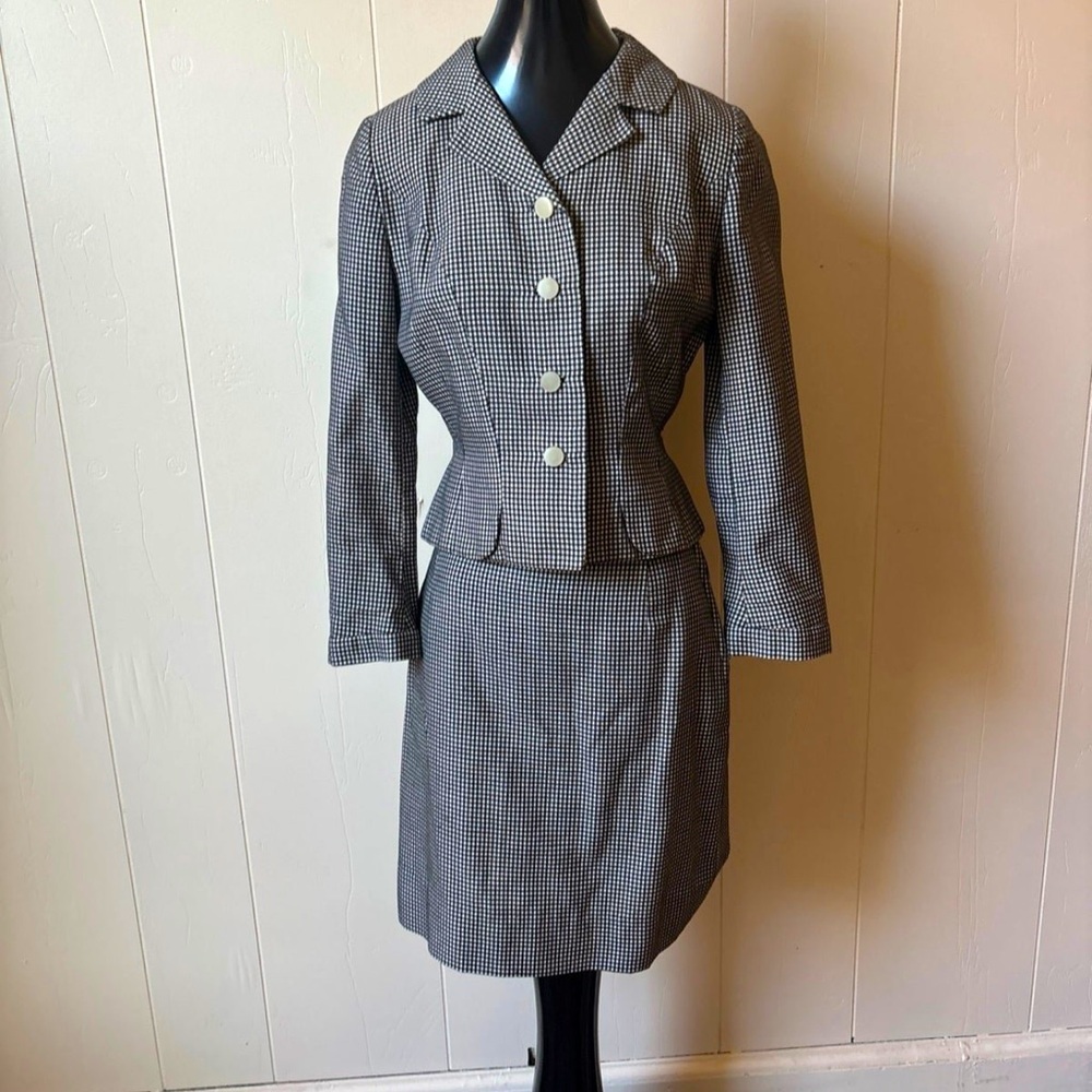 Vintage Women’s Brown Skirt and Suit Jacket Blazer